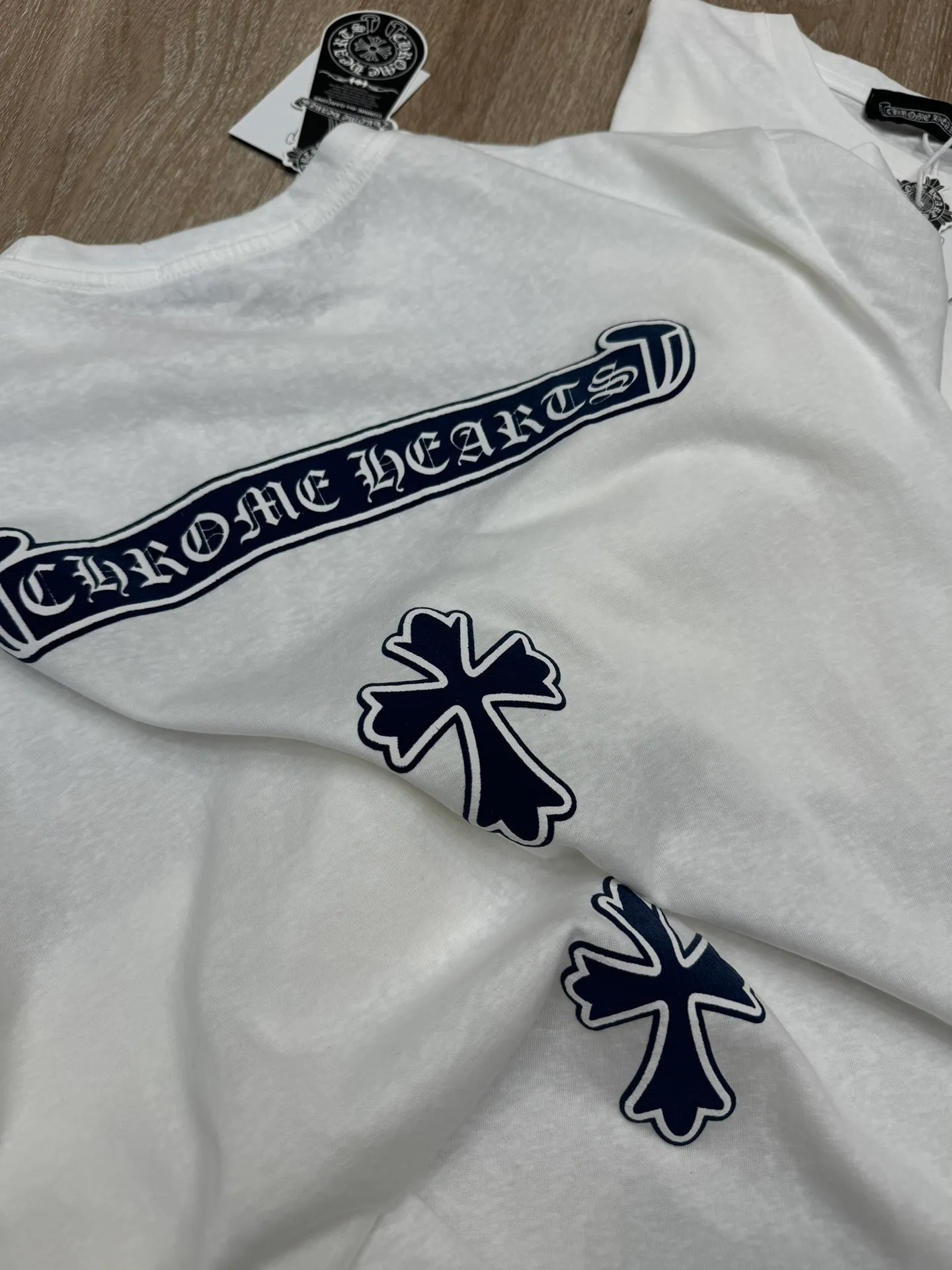 P178 M286#ChromeHeart•🇺🇸25ss Sanskrit letter printed linen thin sunscreen long sleeves ✅✅✅Ready stock Focus on quality and compare at will Size: S M L Color: White